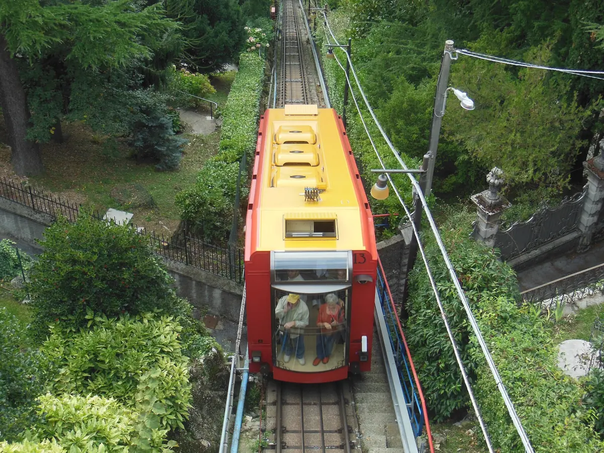 The Como to Brunate funicular